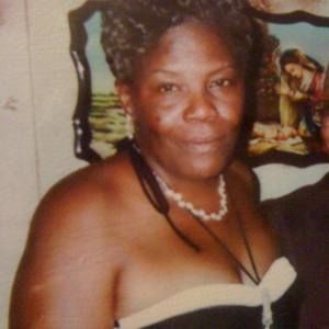 Meet your Posher, Leona